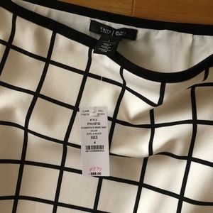 Windowpane short skirt size 4